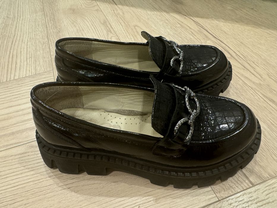 Школьные туфли для девочки