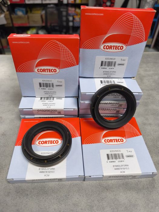 BMW E39 E53 F10 сальник двигателя