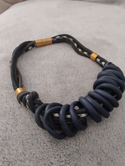 Colier+brățară. Nu le cunosc valoarea!