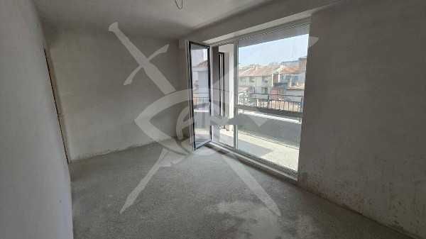 Продава се Тристаен апартамент в Бургас, Възраждане - 89 кв.м за 1204 €/кв.м - Снимка #2