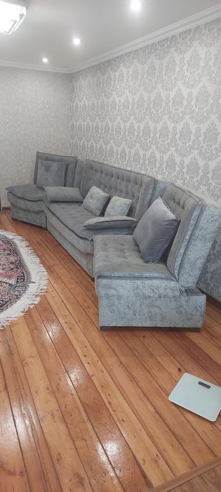 Продаётся мягкий диван два кресла