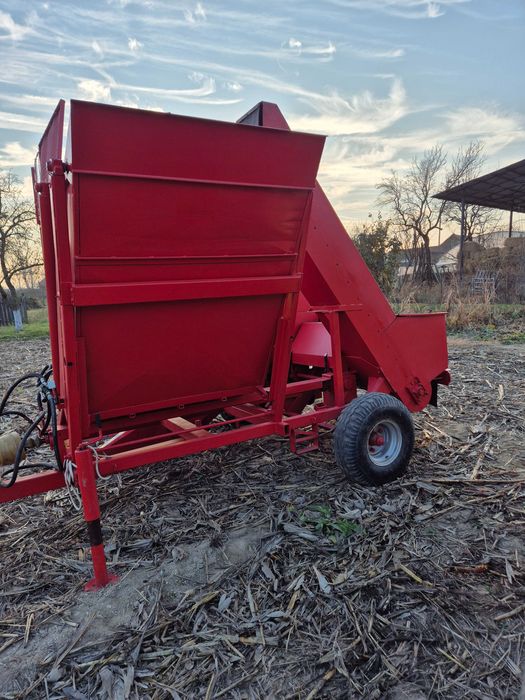 Culegatoare porumb Sip Tornado 40 pe un rand recent recondiționata