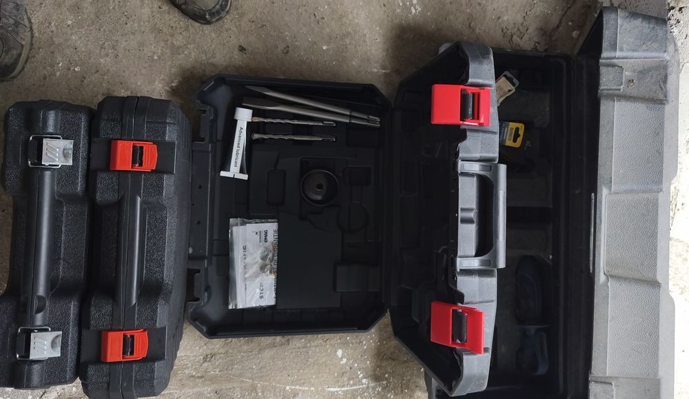 Vând trusa/cutie polizor/drujba/rotopercutor/flex