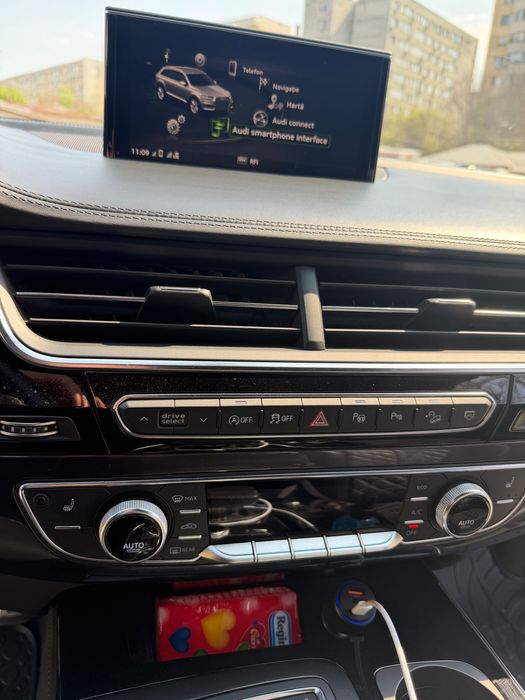 Audi Q7 , 3S line , 2019 , top options , service doar la Audi