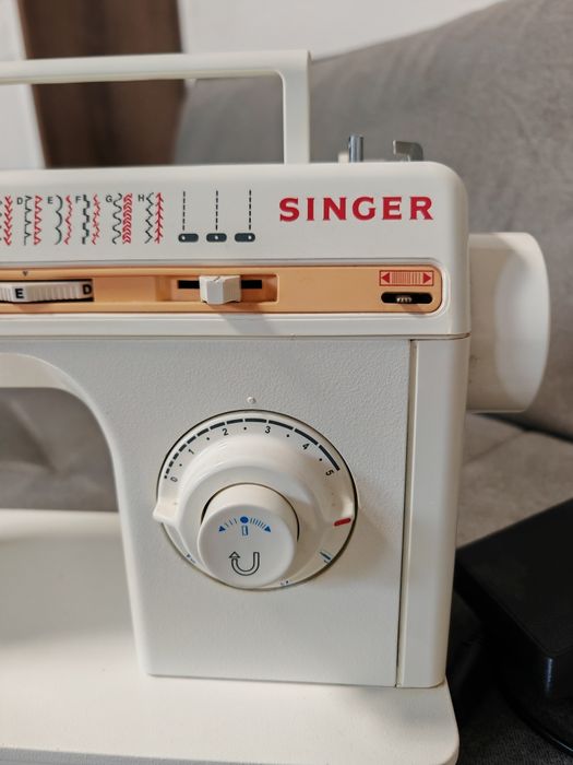 vand masina de cusut electrica Singer profesional 4930C,made in Brasil