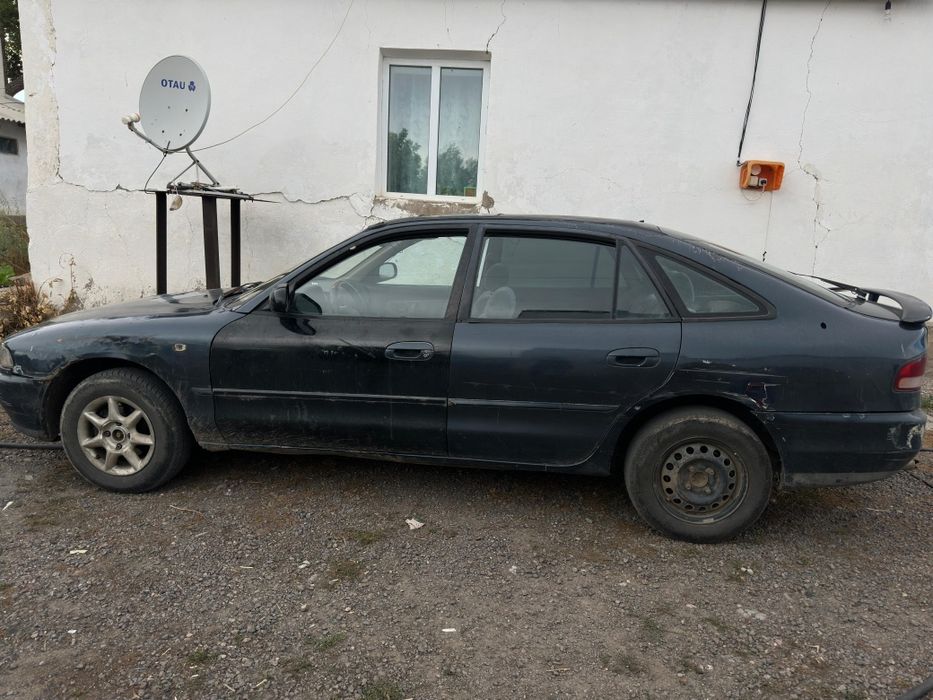 Машина Mitsubishi galant