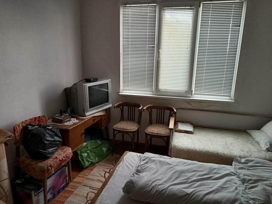 Продавам апартамент панел 85кв.м Пловдив Южен до НАП 5 от 5