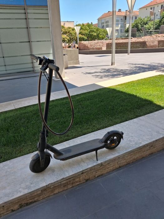Trotineta electrica  xiaomi cu lacat inclus