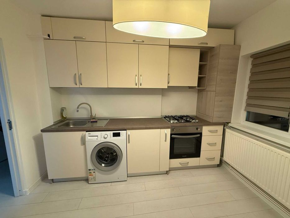 Inchiriez apartament 2 camere ultracentral mobilat etaj 1