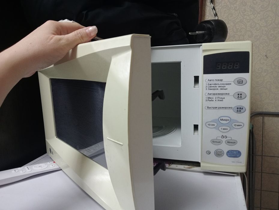 Продается Холодильник новый Бирюса