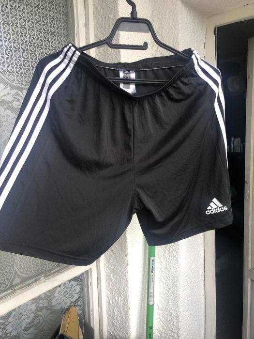 Adidas къси панаталони нови и оригинални М