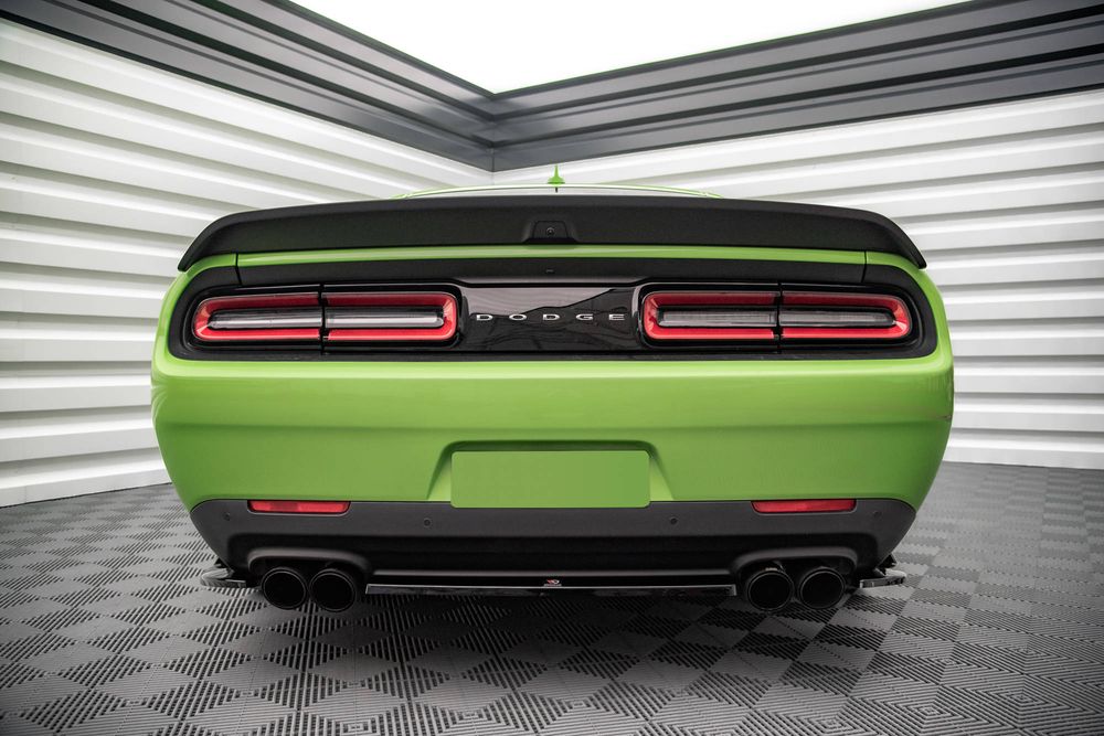 Добавка за задна броня Maxton design за Dodge Challenger SRT (2017-2018)
