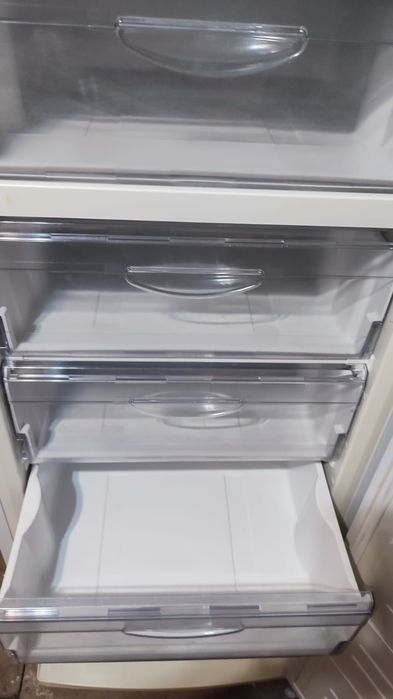 Морозильник Atlant Атлант 240 л белый