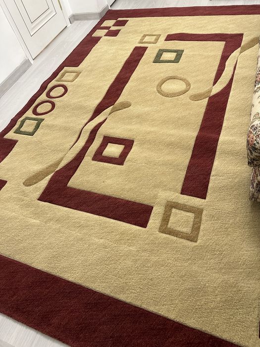 Плотный ковер из нат. Шерсти. Турция