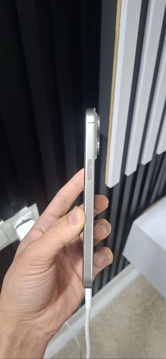 iPhone 15 pro max titanuim