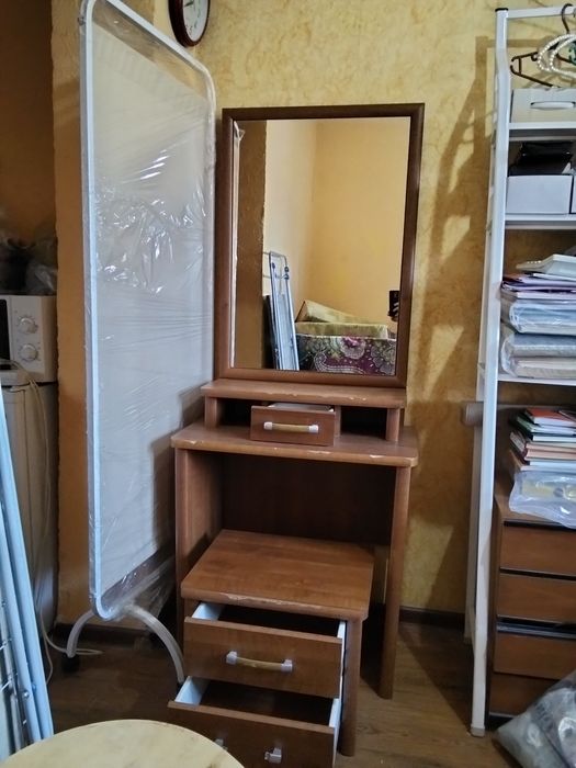 Мебель б/ у сделано в Польше