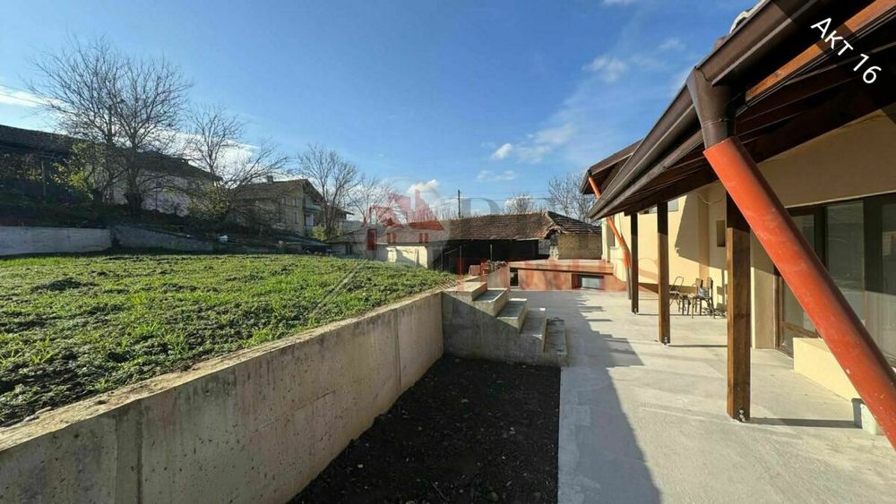 Продажба на Новопостроена Къща гр. Велико Търново - с. Шемшево 278m²