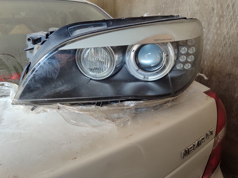 BMW 7.  Фары передние F02 Комплект 2 Фары. Родные немецкие