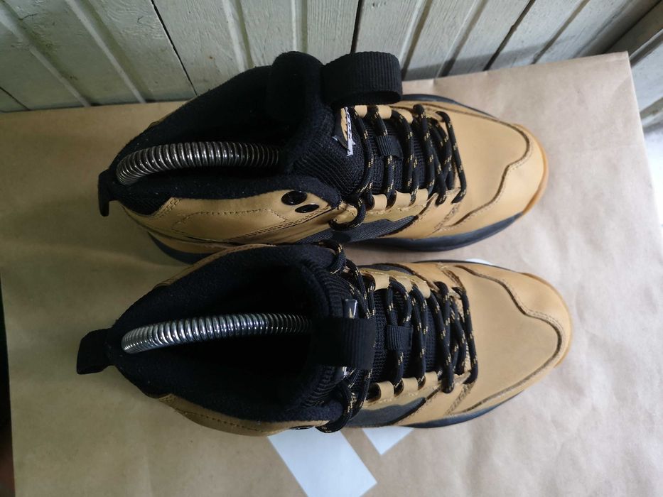 ''Nike Dual Fusion Hills Mid''оригинални маратонки 36 номер