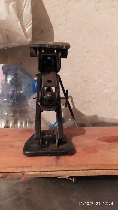 Крик от автомобил