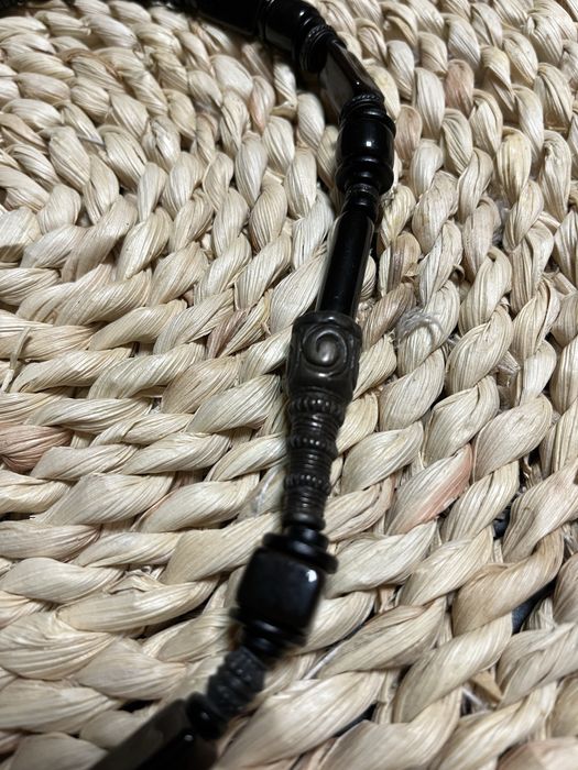 Масивно колие от порцеланови и метални елементи