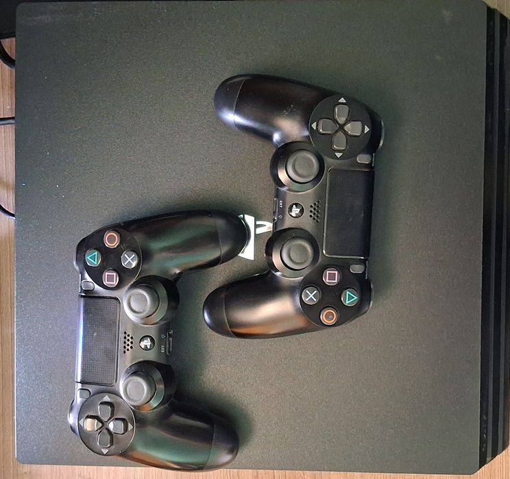 продам пс 4 про с играми