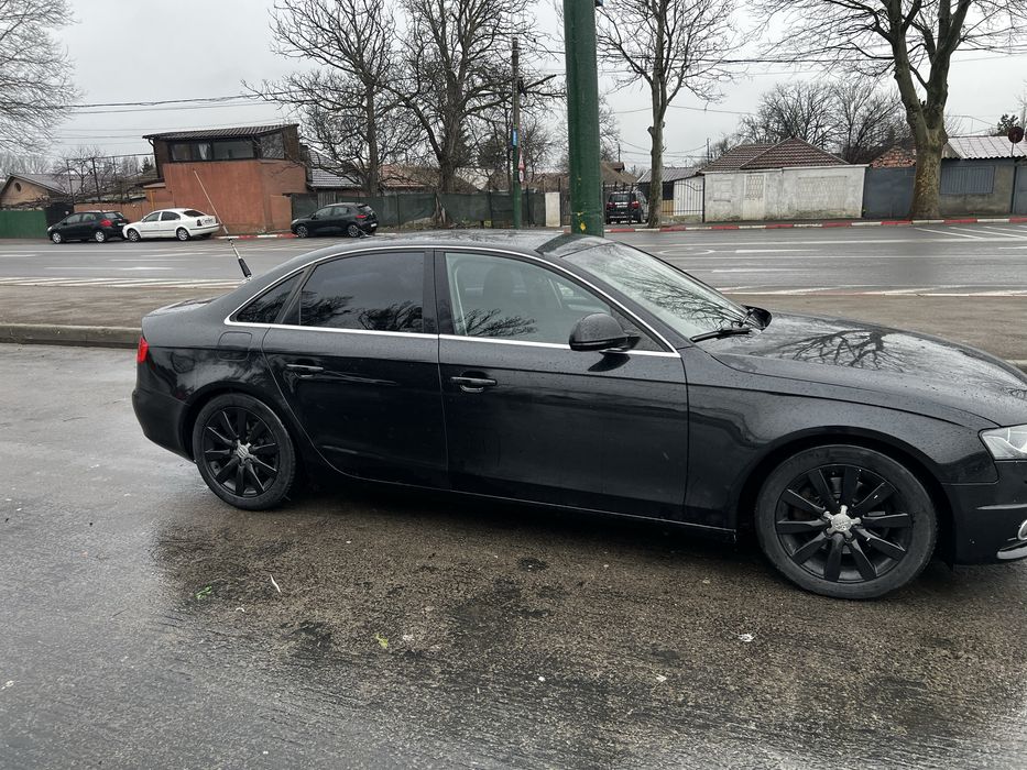 Vand AUDI A4 B8 2.0TDI