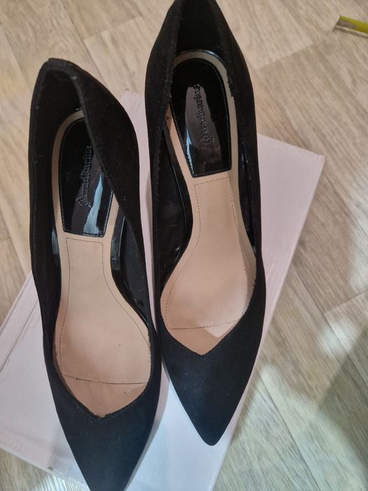 Продам женские туфли Stradivarius