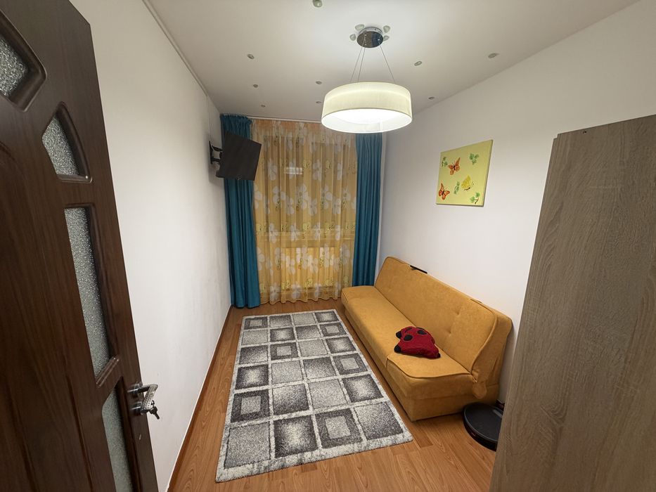 Proprietar inchiriez apartament 3 camere mobilat-utilat complet