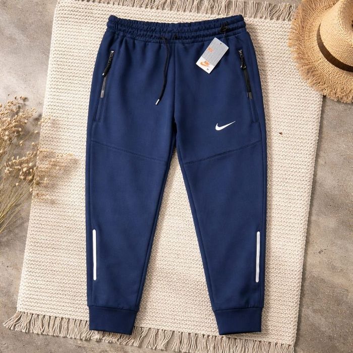 Pantaloni pentru bărbați