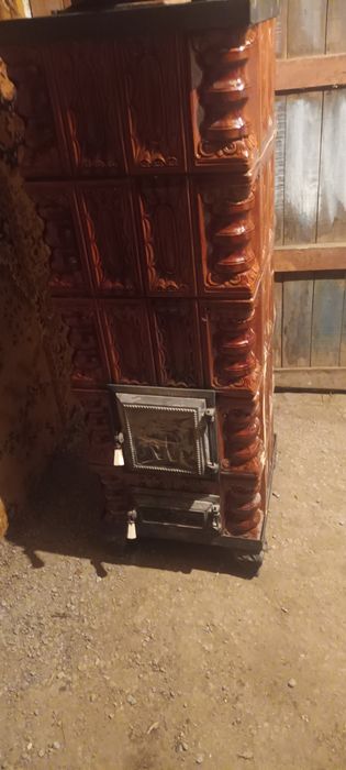 Vand soba de teracota cu plita