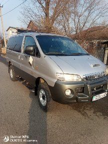 Автомобиль Hyundai Stareks