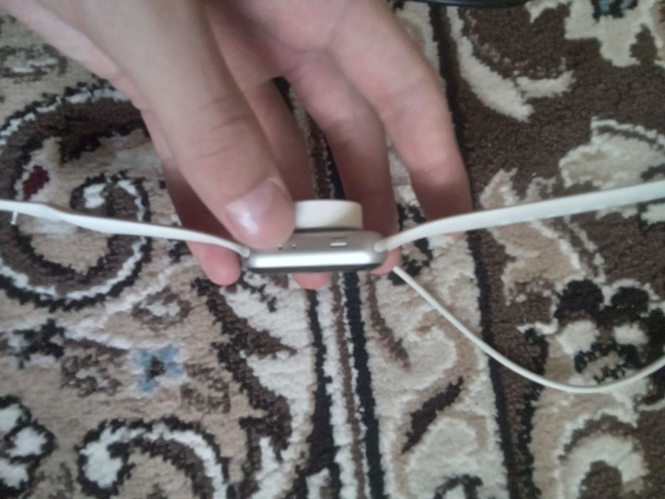 Смарт часы 3 часть  в хорошим состояние только коробки нету за 1 милио