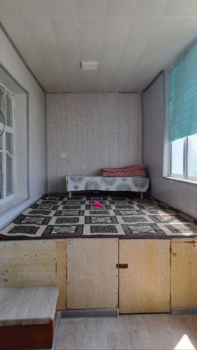 СРОЧНО!! Продаётся 2х комнатная квартира в центре Бекабад  ГОРИТ!!