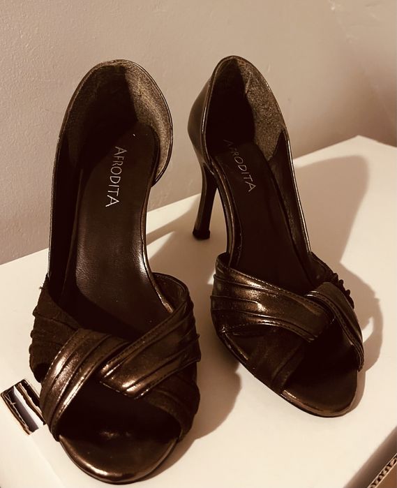 Pantofi si sandale elegante toc inalt 38