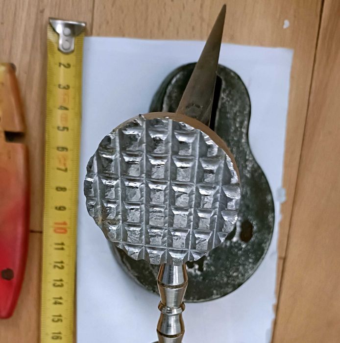 CIOCAN ,topor de carne