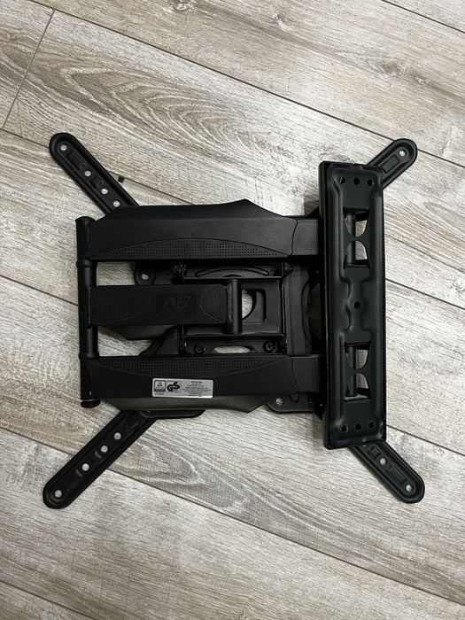 Кронштейн для телевизора