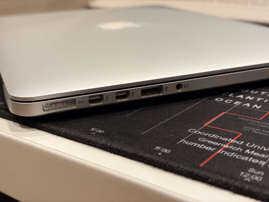 MacBook Pro 13” A1502 256GB 8GB
