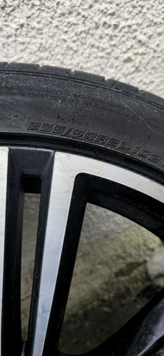 Roti vara Volvo originale 255 x 40 R21