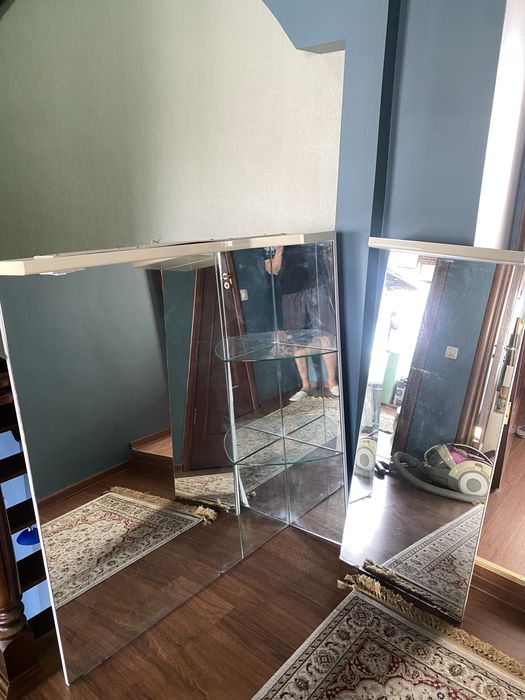 Зеркало угловное  для ванной