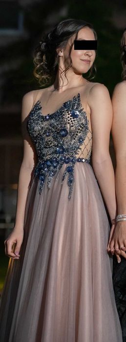 Изискана абитуриентска рокля