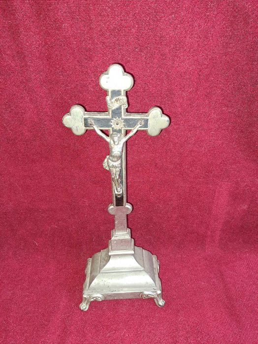 crucifix vechi alama argintata decoratiune