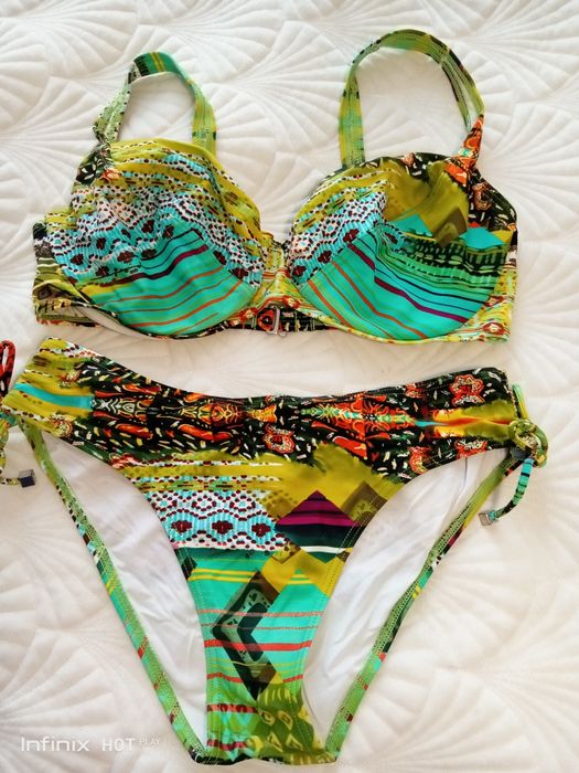 Продам купальник