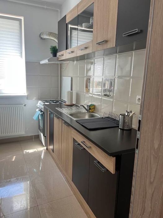 Inchiriez ap decomandat 2 camere