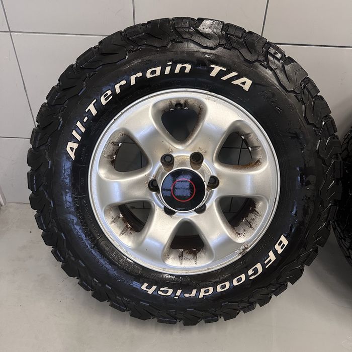 Джанти с гуми АТ Bfgoodrich  All terrain 245 70 16 6x139.7