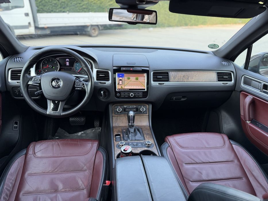 Vw Tuareg 3.0D Exclusiv camere 360 culoare deosebita