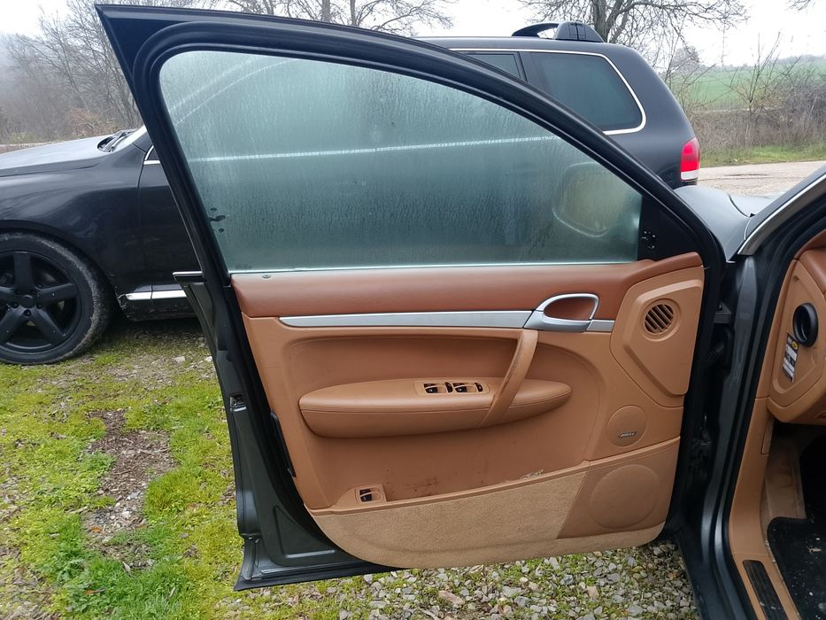 Porsche Cayenne 4.5 V8 Turbo,450 к.с. , автоматик ,10 броя на части