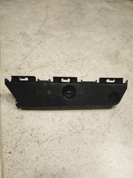 Крепление бампера Toyota Venza заднее левое