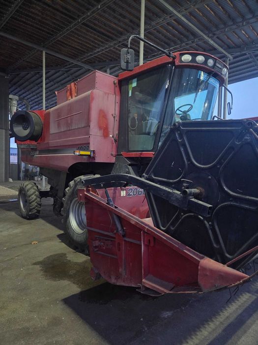 Зерноуборочный комбайн / ДОН