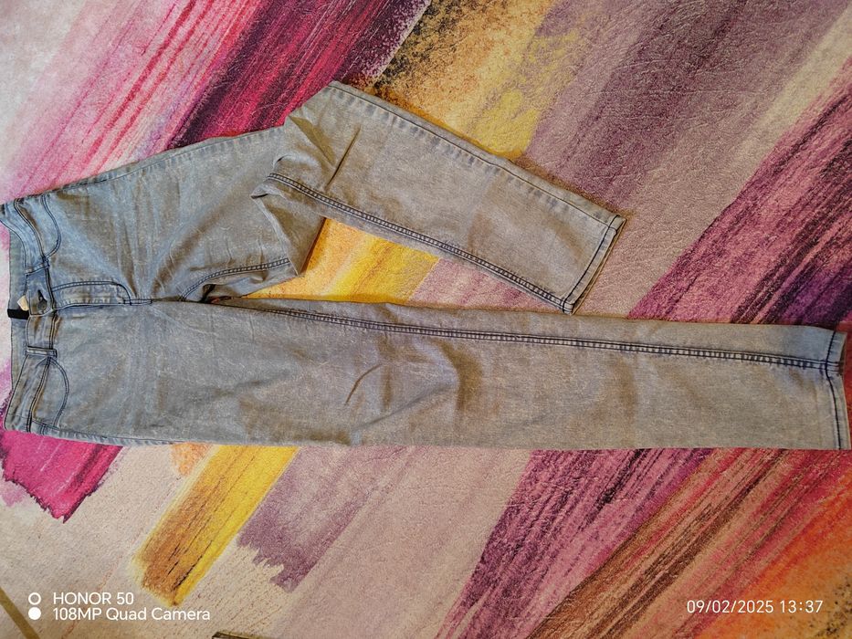 Нови дънки.     .